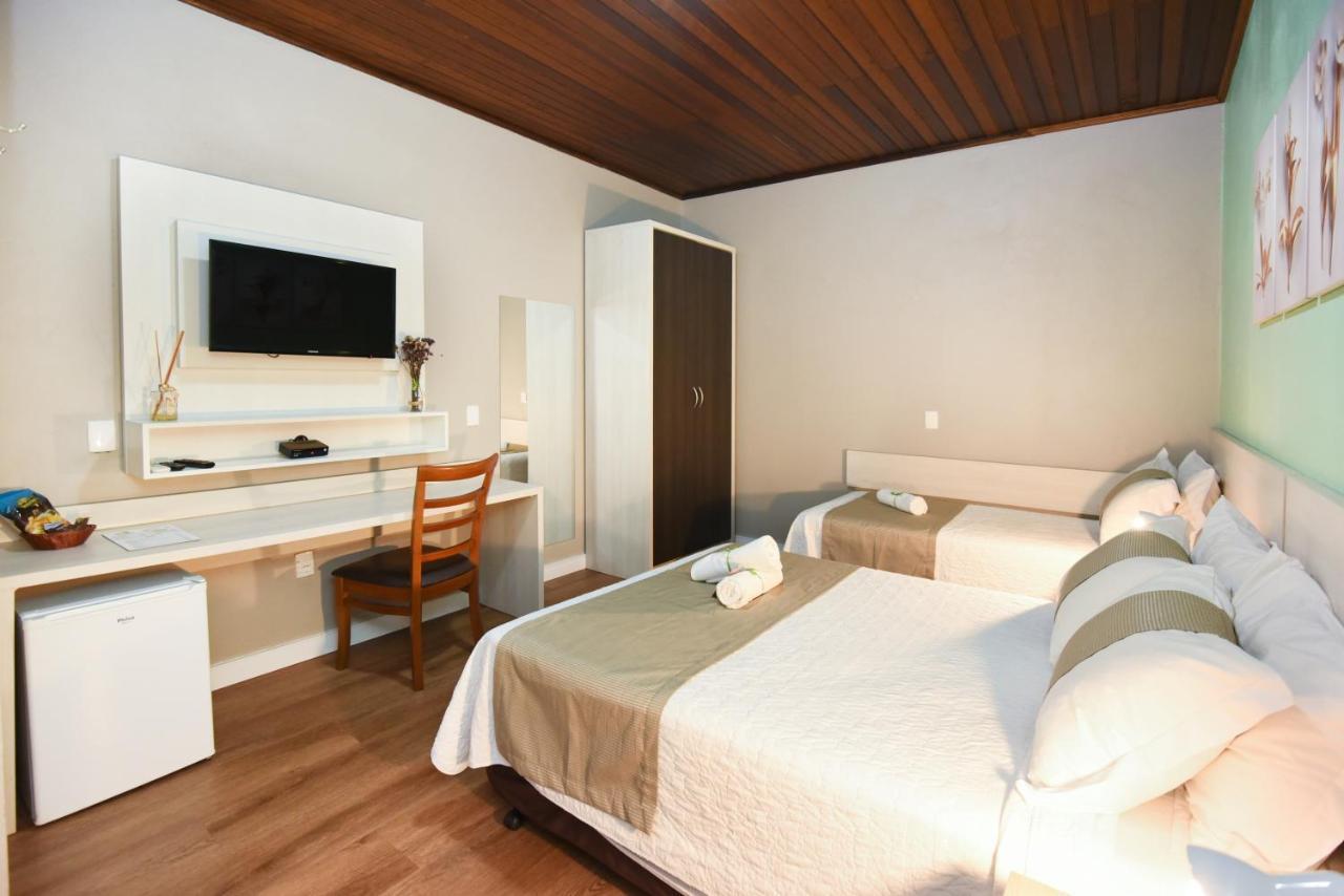 Pousada Três Pinheiros Gramado Extérieur photo